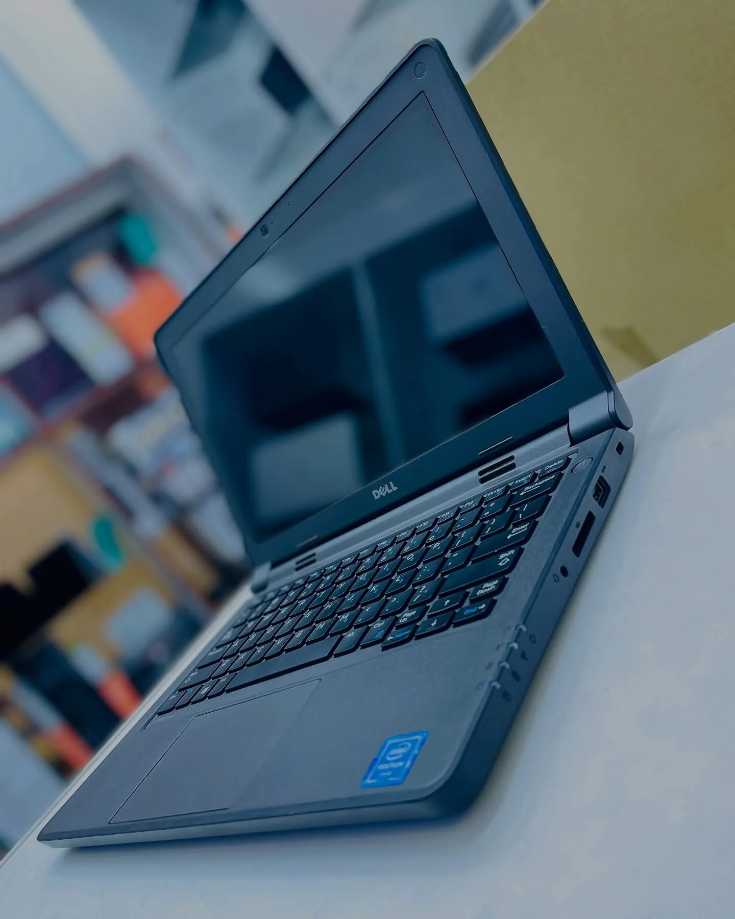 Dell latitude 3160